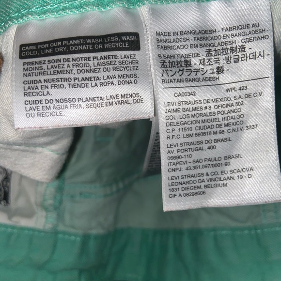 Green Levi shorts - Picture 5 of 5